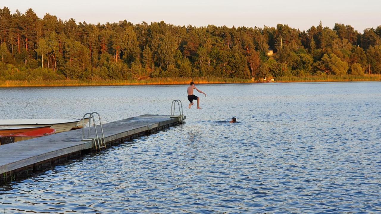 Norrtälje Fritidshus Rostockvaegen 40B - Guest House - Bring Own Bed Sheets מראה חיצוני תמונה